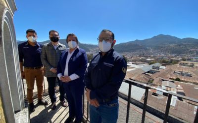 Fotografías, lágrimas, recorridos. Así fue la visita de la ministra de Educación a Xela