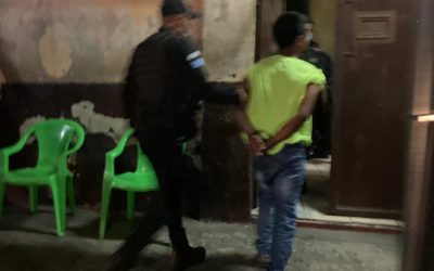 Niña logra escapar y vecinos capturan a agresor sexual