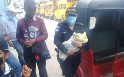 Recién nacido vive de milagro luego de ser abandonado en un basurero