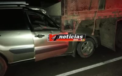 Camión estacionado, sin señalización, provoca dos choques que dejan cuatro heridos
