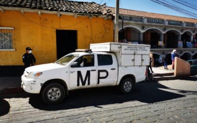 Hombre fue sorprendido cuando intentaba saquear restaurante