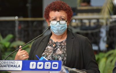 Ministra de Salud dice que es «ilegal» pedir pruebas de COVID-19 a estudiantes y maestros