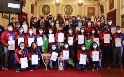 Jugadoras del Deportivo Xela piden apoyo económico durante homenaje