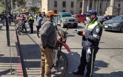 En dos horas de operativos PMTQ sanciona a 62 motoristas y consigna nueve motocicletas