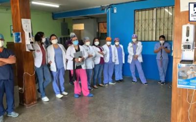Médicos en Cobán: «Si el problema es el sistema, que nos apunten a mano y después que ingresen los datos»