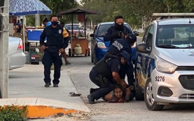 Indignación por mujer que murió en México, señalan brutalidad policiaca