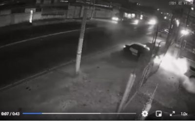 (((Vídeo))) Accidente en cercanías de la Cuesta Blanca, taxista se da a la fuga. Informaron testigos