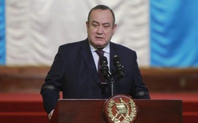 Presidente Giammattei cumple 65 años, ¿Qué le regalarías?