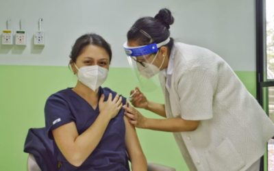 América Latina incrementa vacunación pero el ritmo es demasiado lento