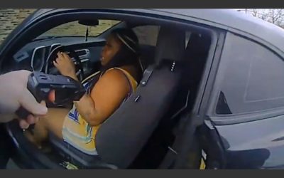 Policía mata a mujer quien le disparó al negarse a un arresto