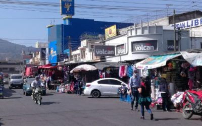 Mujeres roban teléfonos de negocio en la zona 3 de Xela