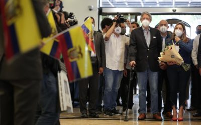 Presidente electo de Ecuador propone cambios para dinamizar la economía