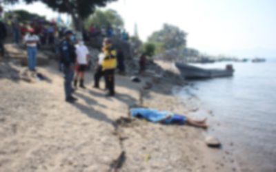 Adolescente muere ahogado en el lago de Atitlán