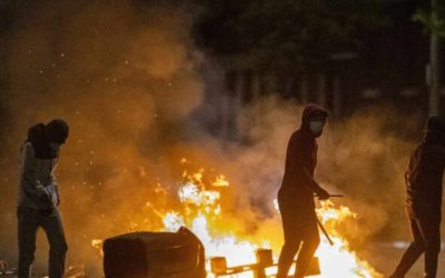 Las molotov rompieron 23 años de paz entre católicos y protestantes de Irlanda del Norte