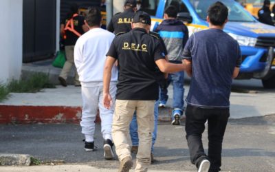 Entraron al país deportados y los capturan por asesinato, lesiones y violencia contra la mujer
