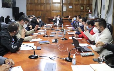 ¿Quiénes cobran por parqueo ubicado en terrenos municipales?