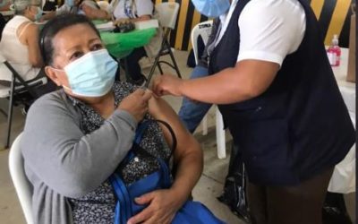 Con menos de medio millón de vacunados Guatemala espera por COVAX
