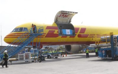 Gobierno de Guatemala recibe 50 mil dosis de la vacuna rusa