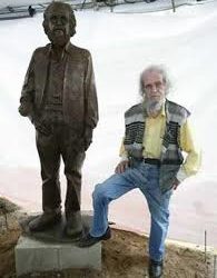 Hace 93 años nació Efraín Recinos