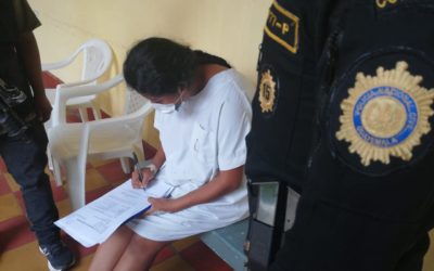 Capturan a mujer sindicada de enterrar, con vida, a su hijo