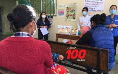 Enseñan a preparar alimento para niños de 6 meses a 5 años