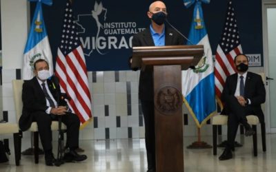 Mayorkas culmina visita a Guatemala con promesa de visas