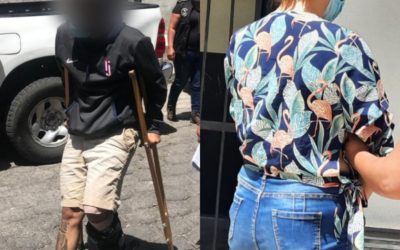 Arrestan a pareja por robo de vehículo