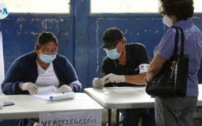 Nicaragüenses verifican su registración electoral en medio de más arrestos