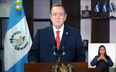 Cadena Nacional para informar que la economía de Guatemala está bien y que no hay nuevas medidas de restricción en el pico de la pandemia