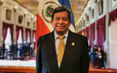 Se jubila encargado del Salón de Honor de la Muni de Xela