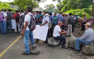 Militares veteranos bloquean varios puntos en Guatemala