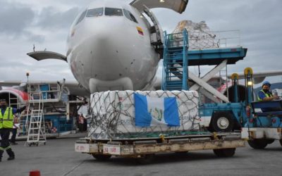Guatemala recibe 500 mil dosis de vacunas Sputnik V, con lo cual han llegado 33% del total ya pagadas