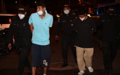 PNC arresta a presuntos pandilleros que llevaban un fusil y subametralladora