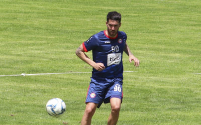 Xelajú analiza finiquitar el contrato de Nicolás González y contratar en Primera División