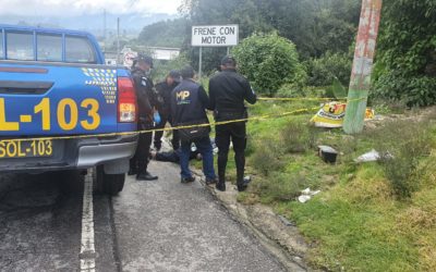 Vecinos encuentran hombre fallecido en la orilla de la carretera ruta Interamericana