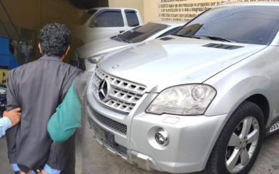 Asaltó negocio utilizando vehículo robado y que además anunciaba para su venta en Facebook