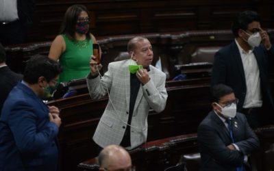 VIDEOS | Aldo Dávila fue tendencia por sus transmisiones en el Congreso. Mira los mejores memes creados del diputado