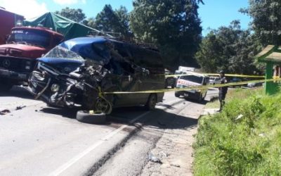 Muere piloto de microbús