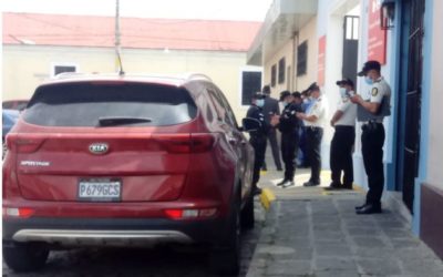 Localizan cadáver frente a sede de la PNC en Xela