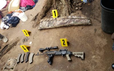 Encuentran armas de grueso calibre en diligencia contra integrantes de la mara Salvatrucha