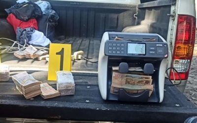 Detienen a trabajadores del MP por llevar Q200 mil sin documentación