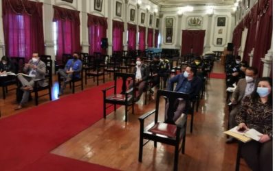 Buscan solución a más de 260 vehículos judicializados que están en la vía pública en Xela