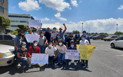 Estudiantes del CUNOC realizan manifestación en la capital: Su proceso de graduación está paralizado desde hace tres años