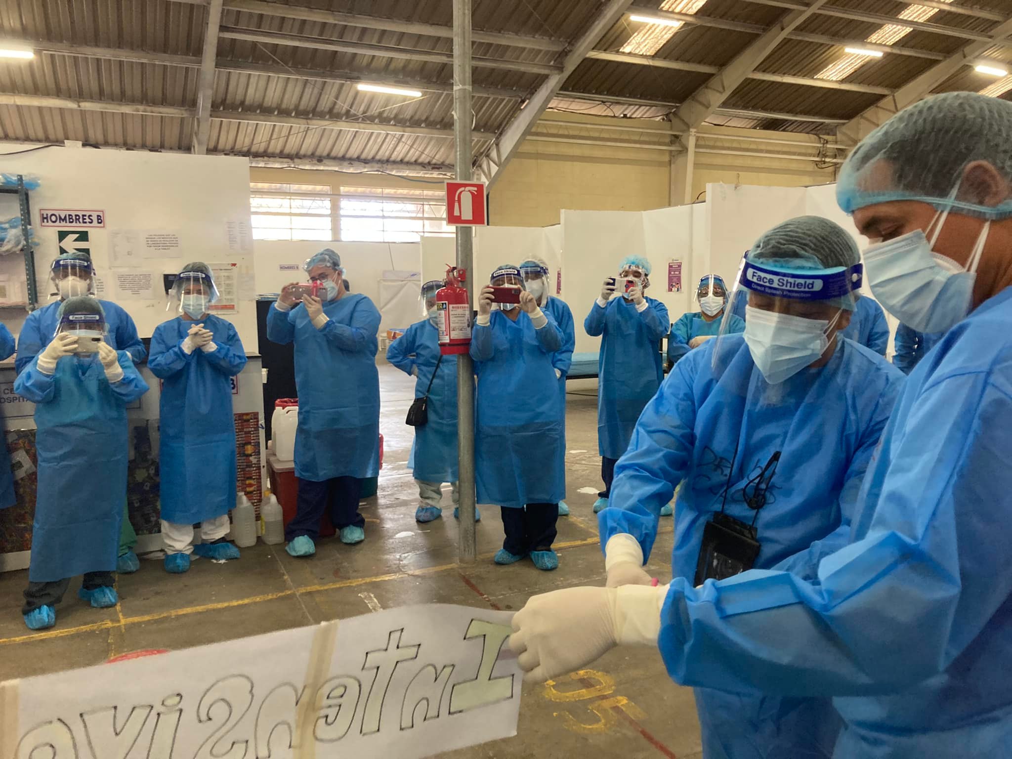 Inauguran el «Intensivo D» del hospital temporal de Quetzaltenango Inauguran el "Intensivo D" del hospital temporal de Quetzaltenango