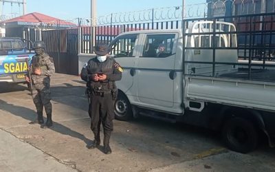 Detienen a piloto de camión porque presumen que transporta ilícitos