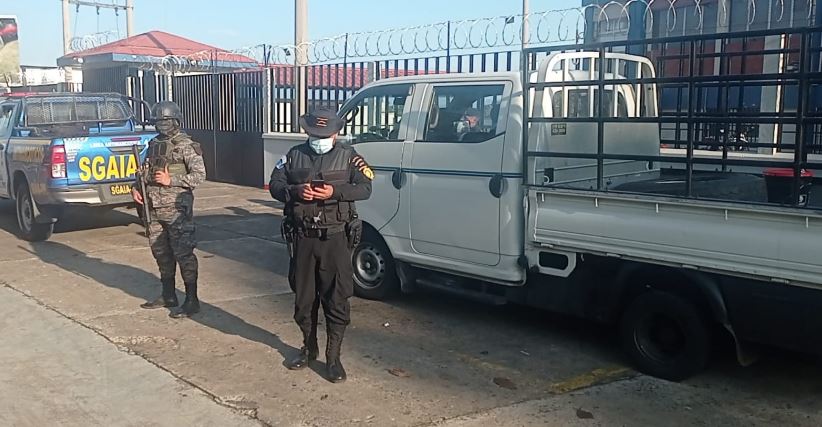 CAMIÓN DETENIDO