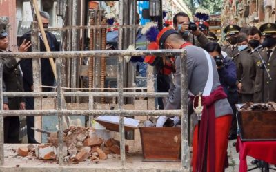 Realizan exhumación del expresidente de Guatemala, Miguel García Granados