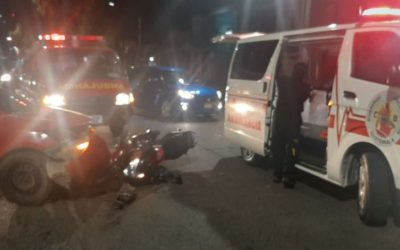 Otro motorista trasladado al IGSS por accidente esta noche, ahora en la 19 avenida zona 3