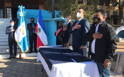 Celebran en Quetzaltenango el Día del Periodista con cambio de la Rosa de la Paz