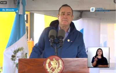 Alejandro Giammattei inaugura vacunación de menores de edad y habla sobre una Navidad feliz